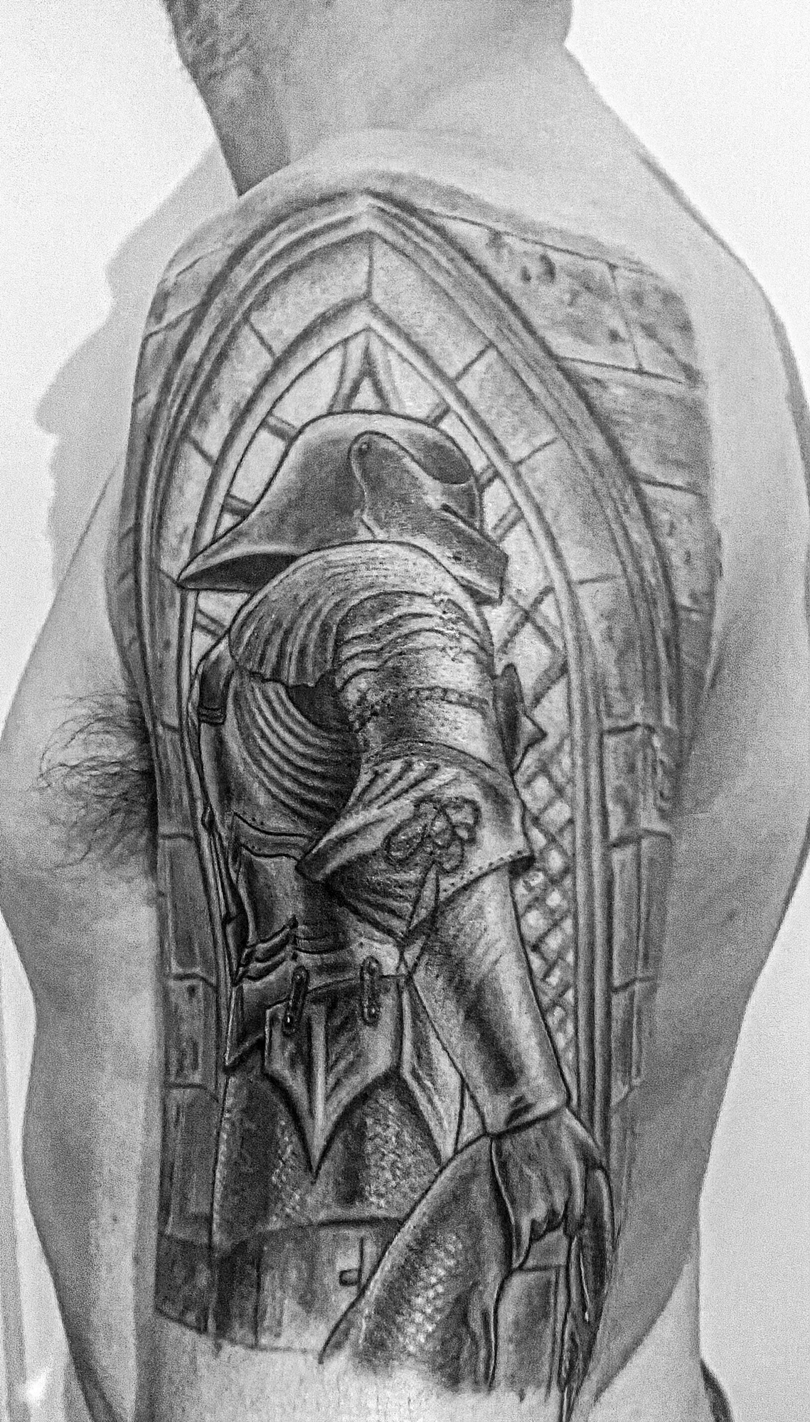 Tatouage réaliste chevalier en armure